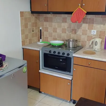 Vazeos Apartamento Karterádos