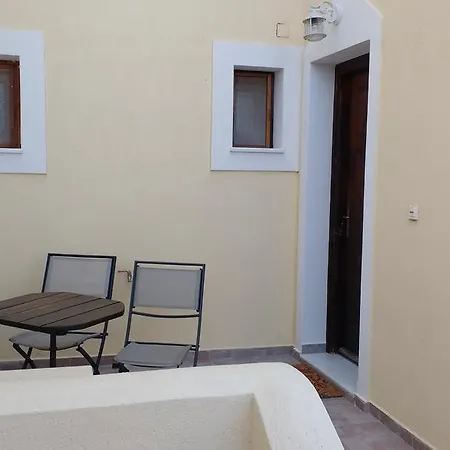 Vazeos Apartamento Karterádos